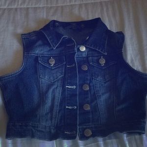 Crop denim jacket